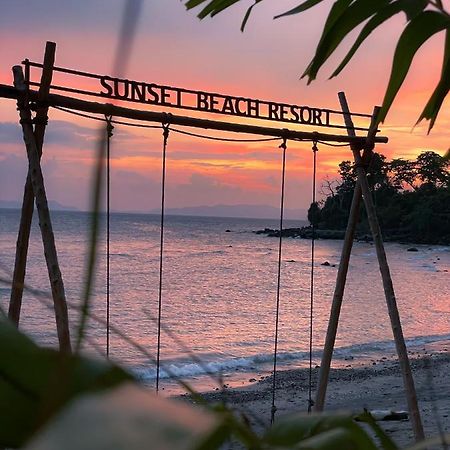 Sunset Beach Resort Weh Sabong Exterior foto