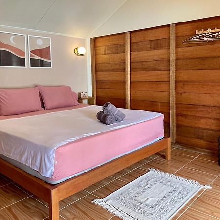 Sunset Beach Resort Weh Sabong Exterior foto