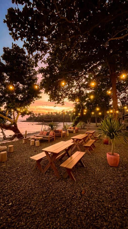 Sunset Beach Resort Weh Sabong Exterior foto