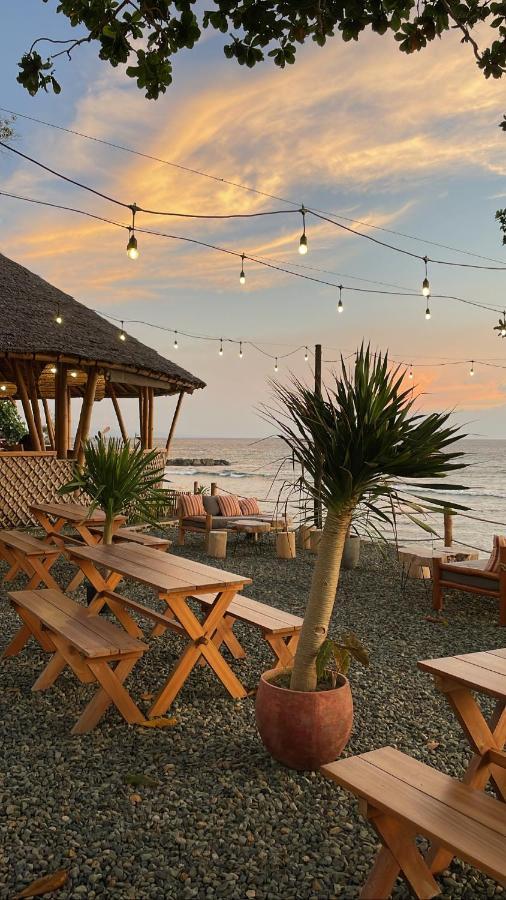 Sunset Beach Resort Weh Sabong Exterior foto