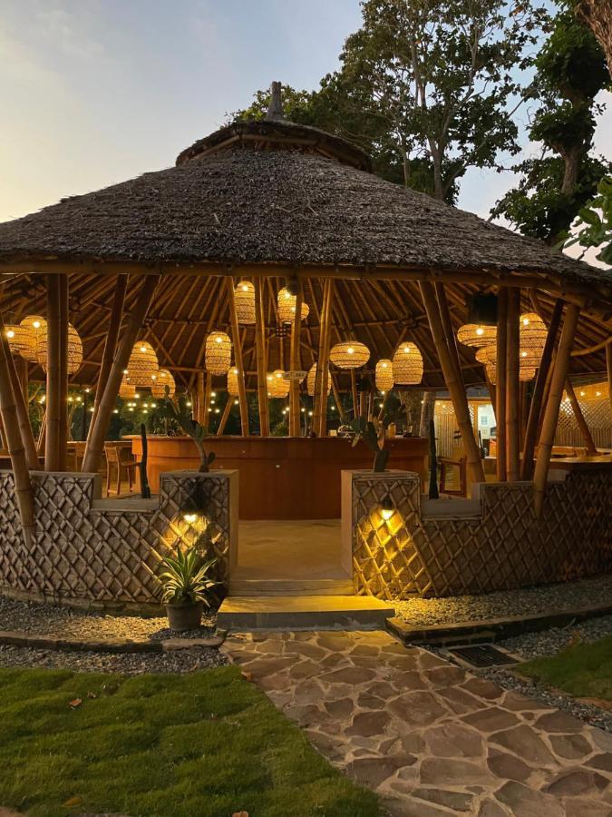 Sunset Beach Resort Weh Sabong Exterior foto