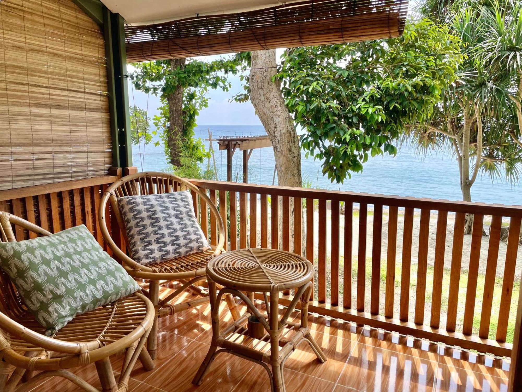 Sunset Beach Resort Weh Sabong Exterior foto